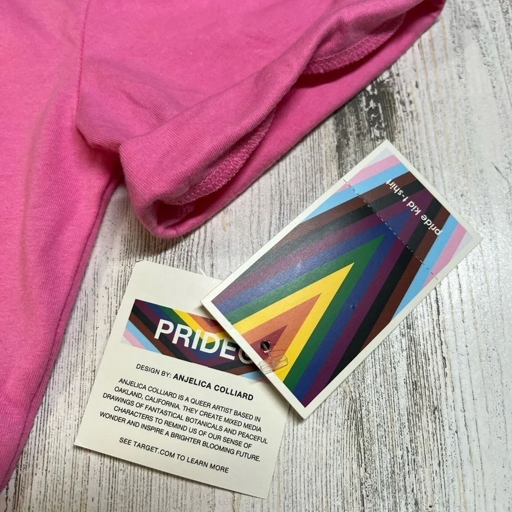 Kids Target pride shirt 👚 by ANJELICA COLLIARD 2023